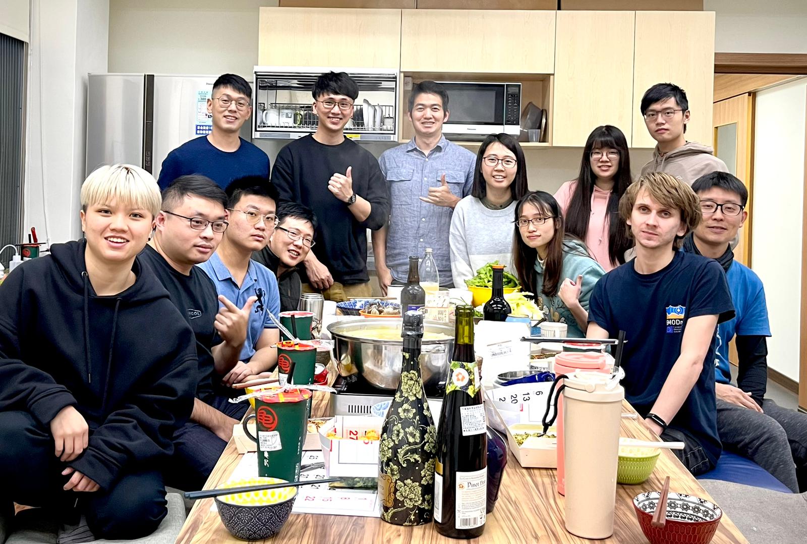 顧銓老師 (Dr. Chuan Ku) 實驗室介紹